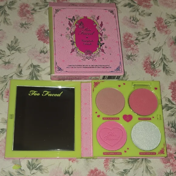 Too Faced Blush Palette with Pink and White Shades - Picture 1 of 7